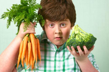 Ребенок и овощи