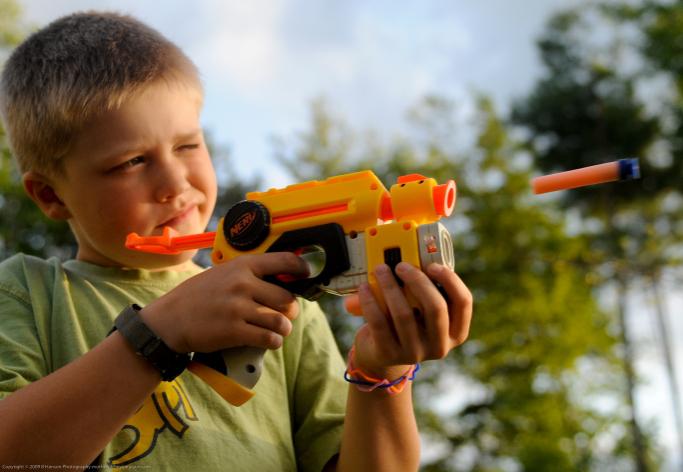 Покупать ли ребенку игрушечное оружие