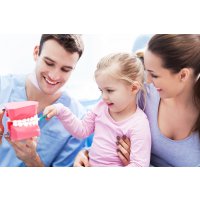 Детская стоматология: первый визит, профилактика и лечение кариеса