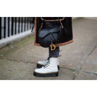 Обувь Dr. Martens: как отличить оригинал от подделки