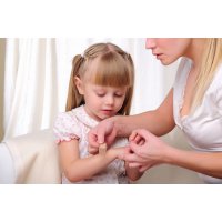 Раны и порезы у детей: первая помощь