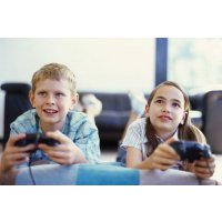 В какие компьютерные игры детям играть можно?