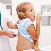 Влажный кашель у детей: причины и лечение