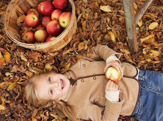 Польза яблок для детей