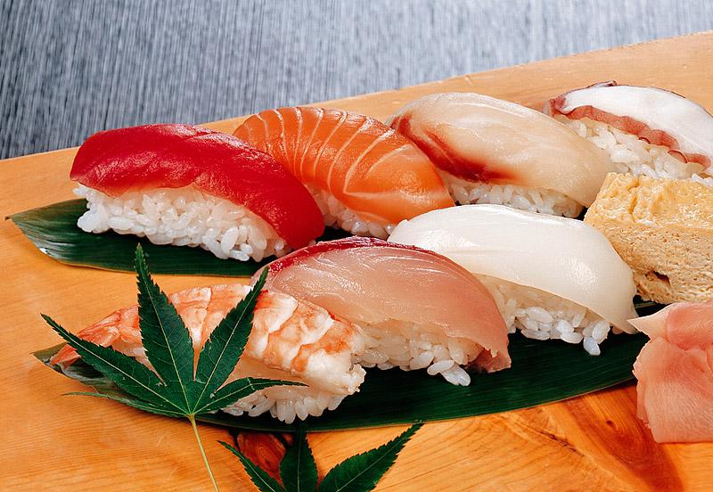 Нигири-суши с рыбным филе