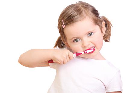 Как правильно выбирать детскую зубную пасту