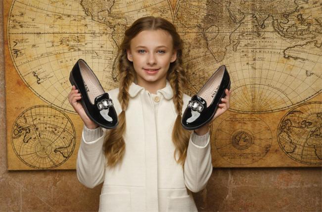 Школьная обувь для девочек: основы правильного выбора