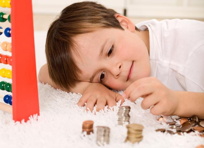 Как научить ребенка распоряжаться деньгами