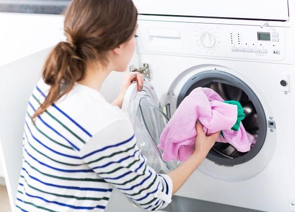 Как стирать одежду новорожденного