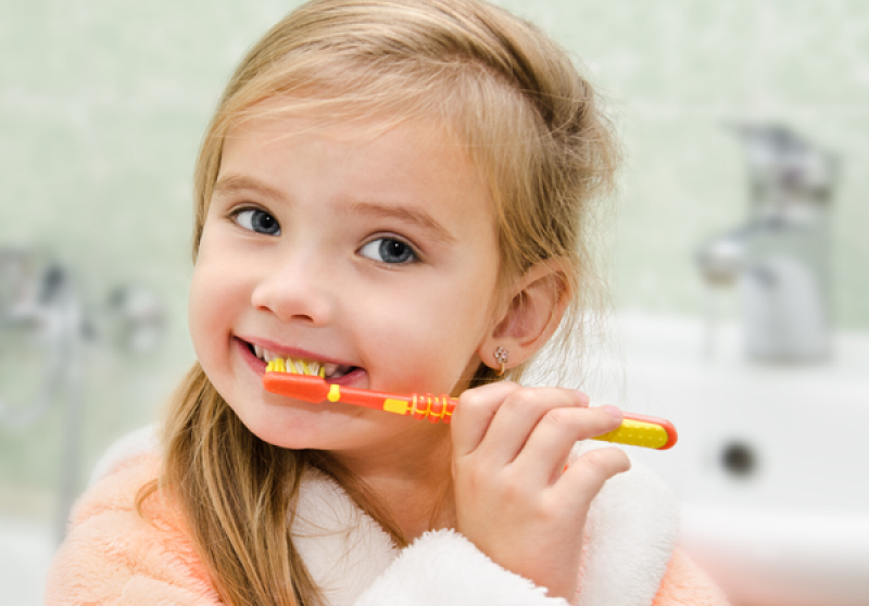 Кариес молочных зубов у детей: причины, лечение, профилактика