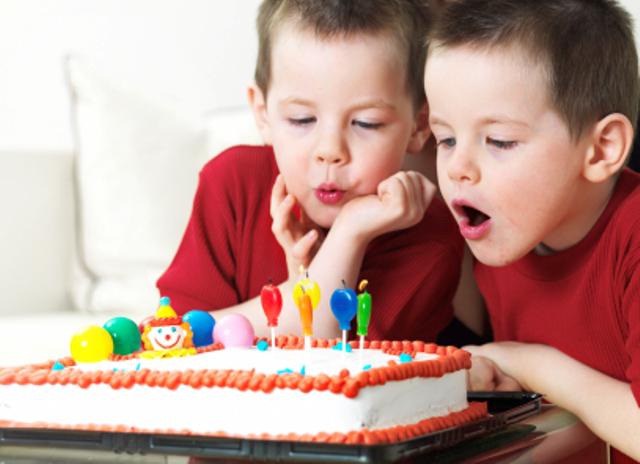 Как организовать день рождения близнецов