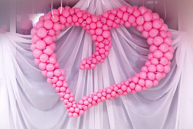 Как оформить свадьбу воздушными шарами