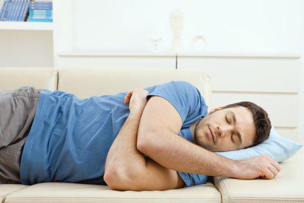 Почему болит спина после сна
