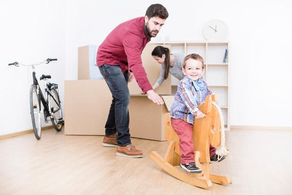 Как организовать переезд с ребенком в новую квартиру
