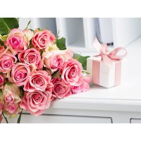 15 отличных поводов преподнести букет из роз
