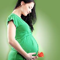 Что дарить беременной женщине