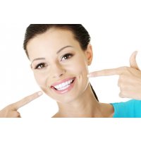 Как делают профессиональную чистку зубов