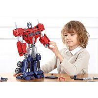 Подарок мальчику: игрушки трансформеры от Hasbro